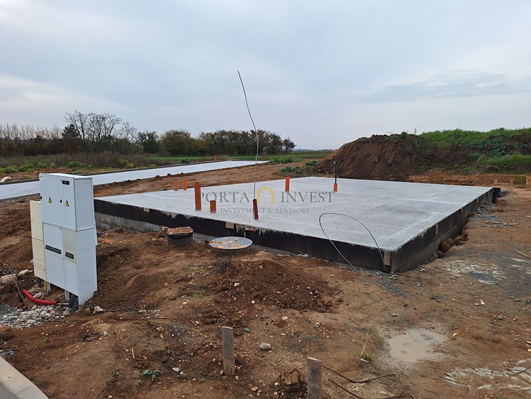 Prodej stavebního pozemku 10 466 m² - foto 7