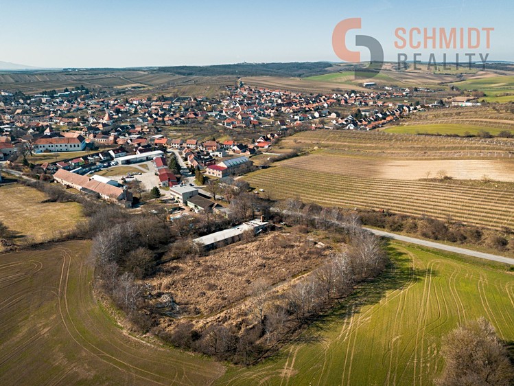 Prodej komerčního pozemku 11 006 m² - foto 1