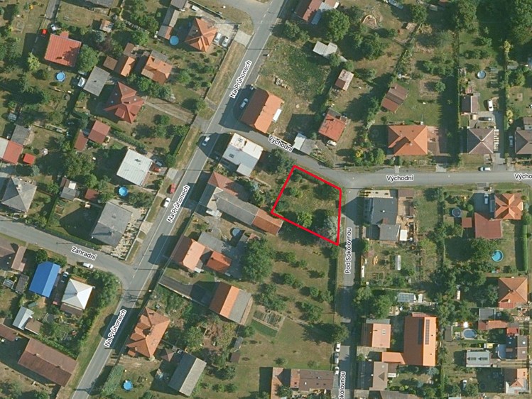 Prodej stavebního pozemku 610 m² - foto 1