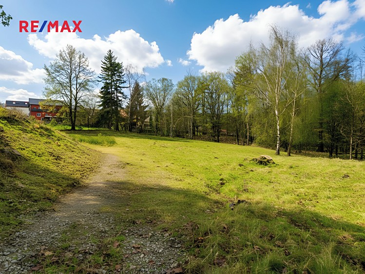 Prodej stavebního pozemku 1 165 m² - foto 4