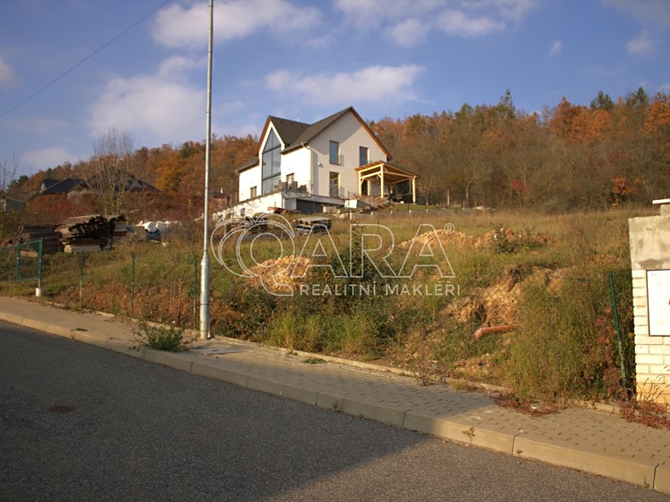 Prodej  stavebního pozemku 1 037 m² - foto 5