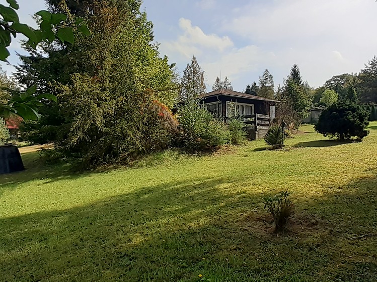 Prodej stavebního pozemku 1 526 m² - foto 1