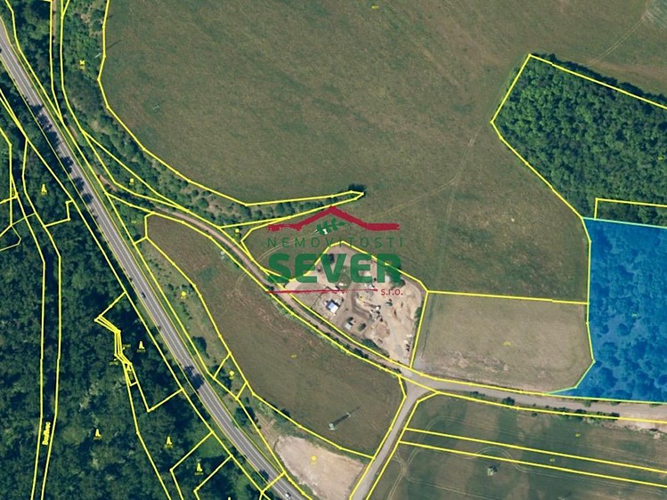 Prodej stavebního pozemku 8 118 m² - foto 1