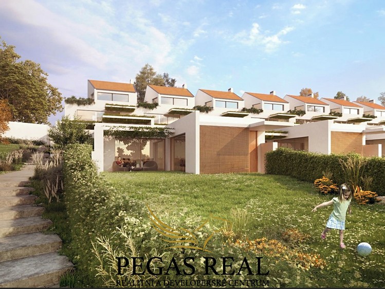 Prodej stavebního pozemku 17 013 m² - foto 1