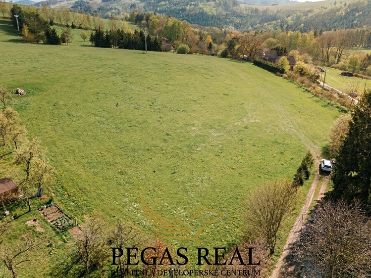 Prodej stavebního pozemku 11 570 m² - foto 1