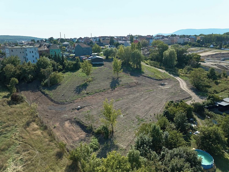Prodej stavebního pozemku 220 m² - foto 1