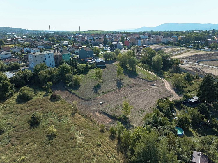 Prodej stavebního pozemku 220 m² - foto 2