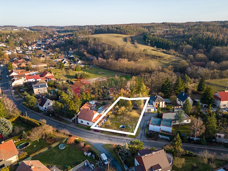 Prodej stavebního pozemku 1 378 m² - foto 3