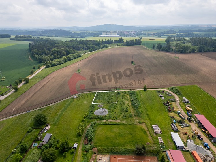 Prodej stavebního pozemku 990 m² - foto 6