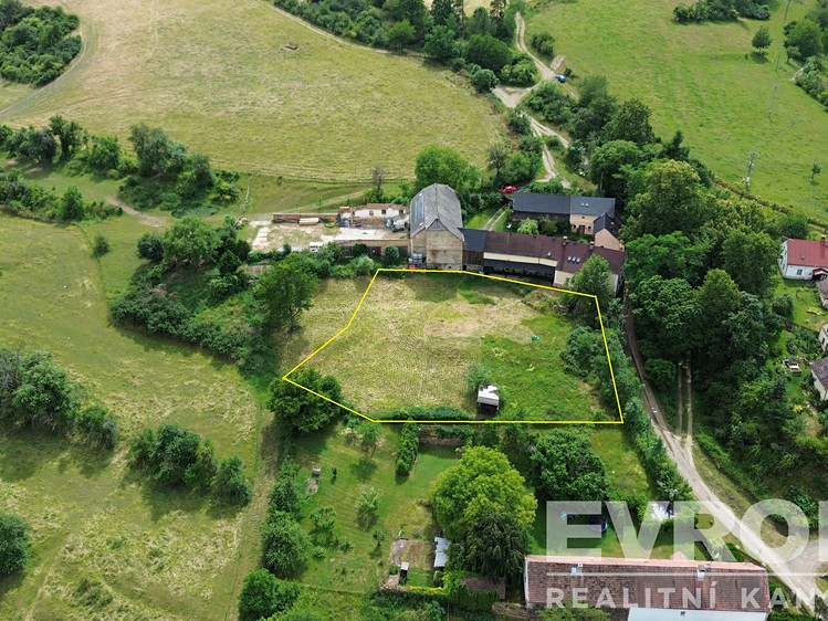 Prodej stavebního pozemku 2 093 m² - foto 4