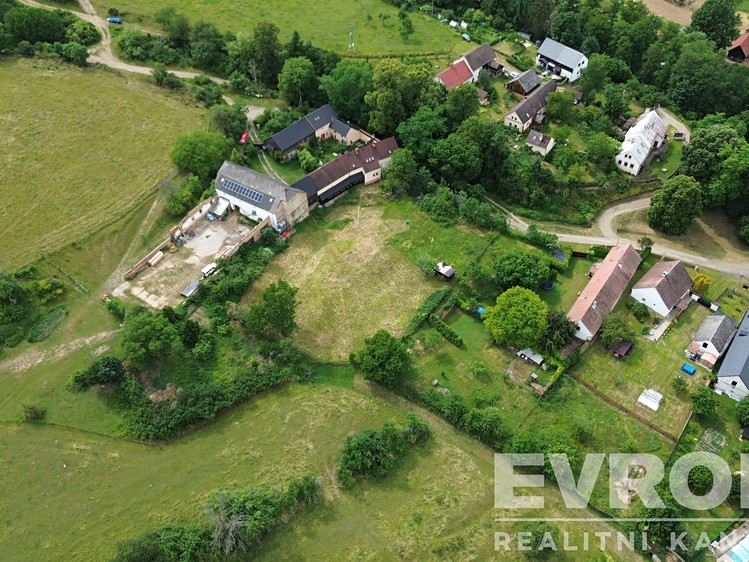 Prodej stavebního pozemku 2 093 m² - foto 8
