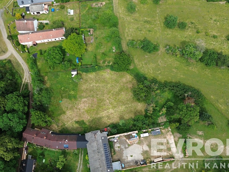 Prodej stavebního pozemku 2 093 m² - foto 5