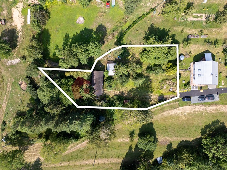 Prodej stavebního pozemku 1 684 m² - foto 1
