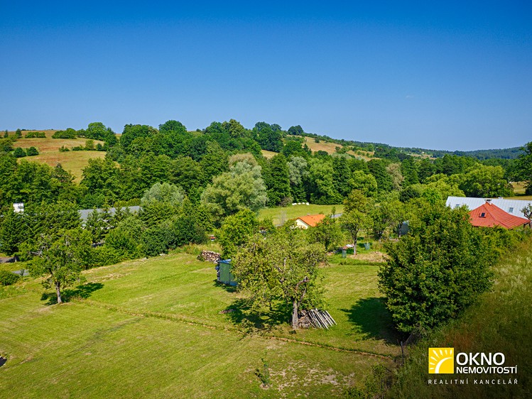 Prodej stavebního pozemku 1 015 m² - foto 2