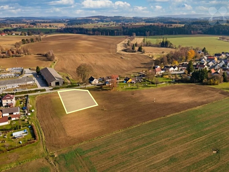 Prodej stavebního pozemku 3 200 m² - foto 1