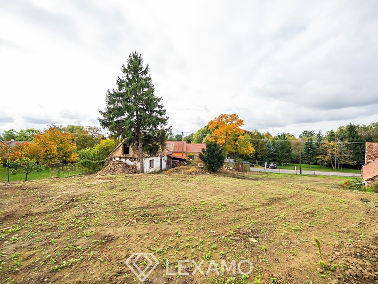 Prodej stavebního pozemku 1 165 m² - foto 2