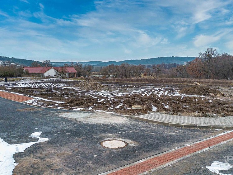 Prodej stavebního pozemku 1 200 m² - foto 2