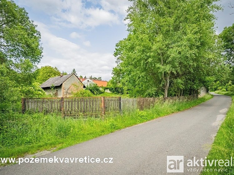 Prodej stavebního pozemku 2 505 m² - foto 8