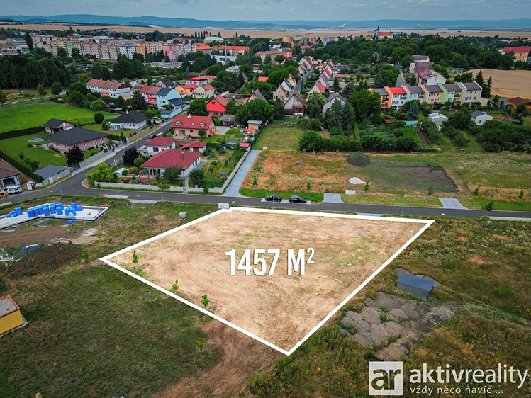 Prodej stavebního pozemku 1 457 m² - foto 1