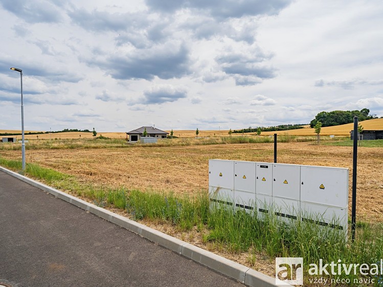 Prodej stavebního pozemku 1 457 m² - foto 3