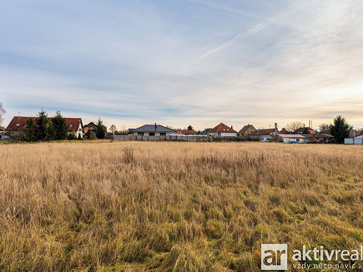 Prodej stavebního pozemku 909 m² - foto 3