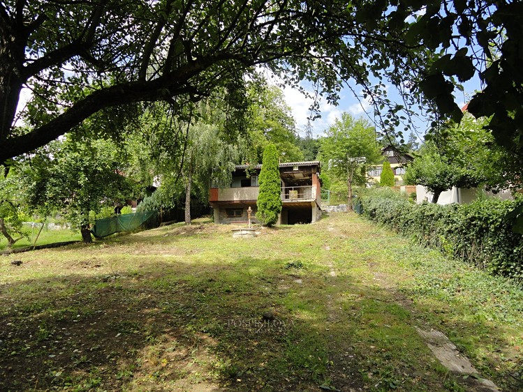 Prodej stavebního pozemku 898 m² - foto 3