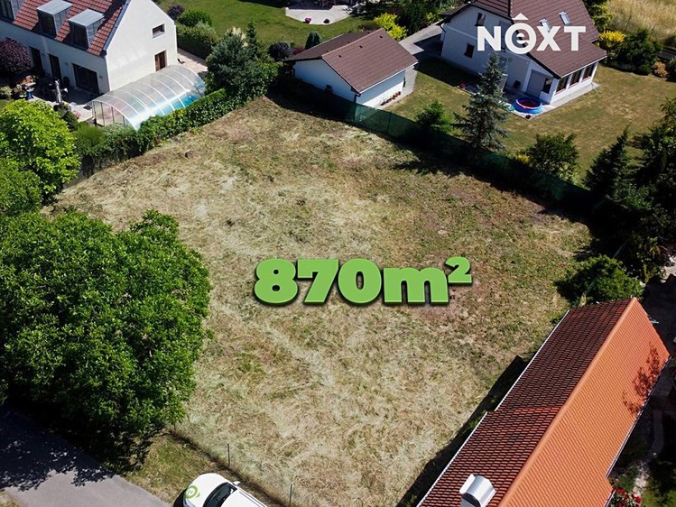 Prodej stavebního pozemku 870 m² - foto 1