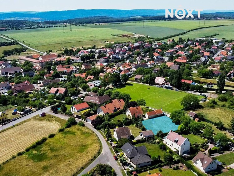 Prodej stavebního pozemku 870 m² - foto 8