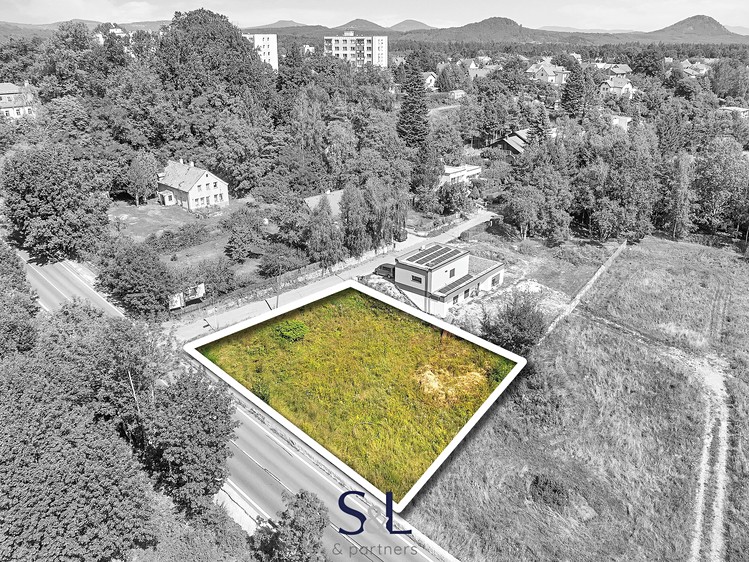 Prodej stavebního pozemku 989 m² - foto 5