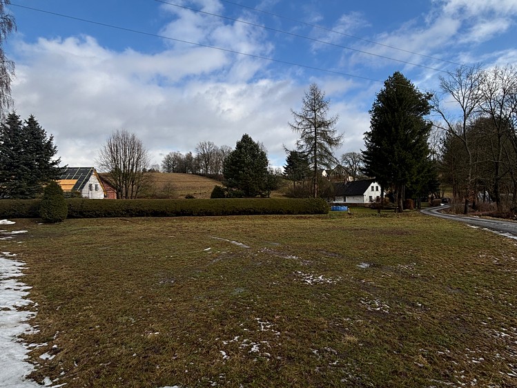 Prodej stavebního pozemku 800 m² - foto 2