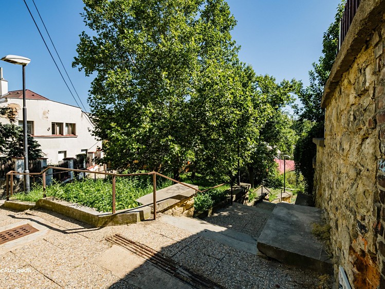 Prodej podílu 57/80 komerčního pozemku 404 m² - foto 5