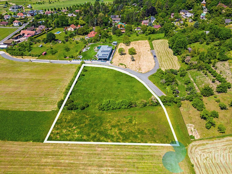 Prodej stavebního pozemku 6 111 m² - foto 5