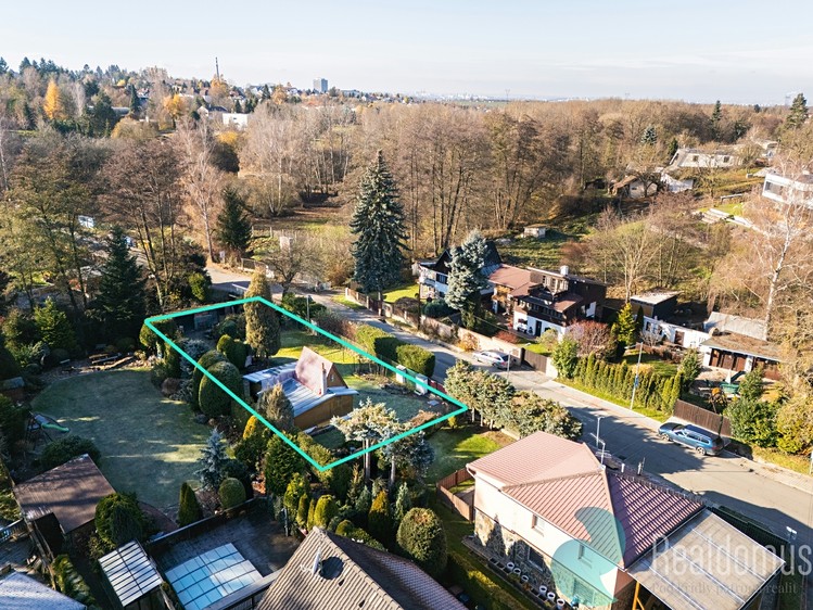 Prodej stavebního pozemku 533 m² - foto 5