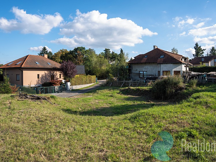 Prodej stavebního pozemku 823 m² - foto 5