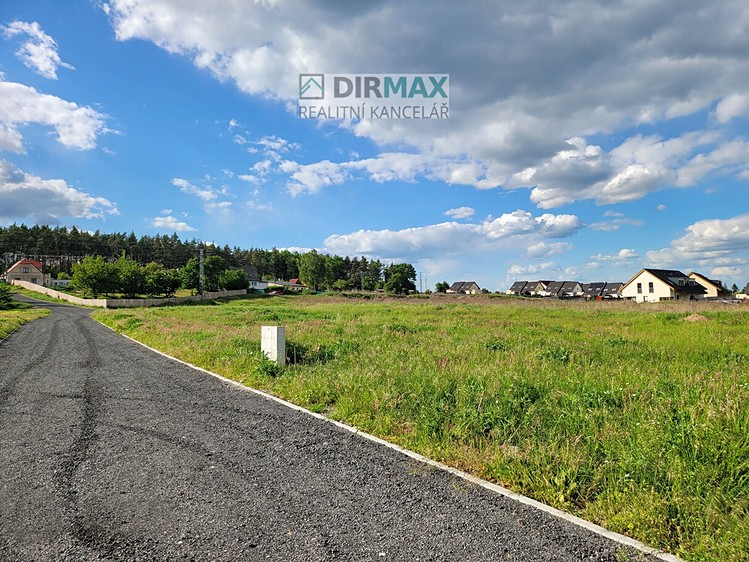 Prodej stavebního pozemku 1 250 m² - foto 1