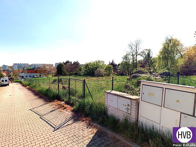 Prodej stavebního pozemku 988 m² - foto 5