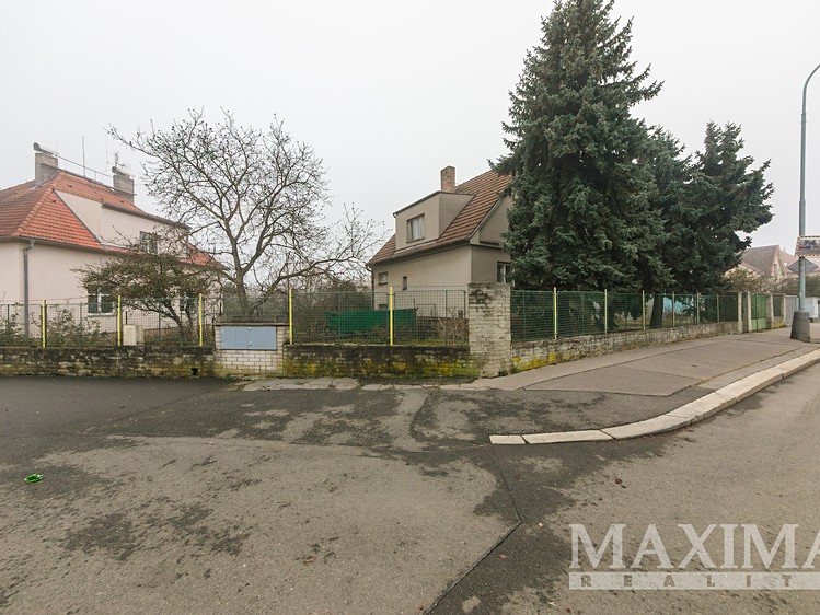 Prodej stavebního pozemku 907 m² - foto 7