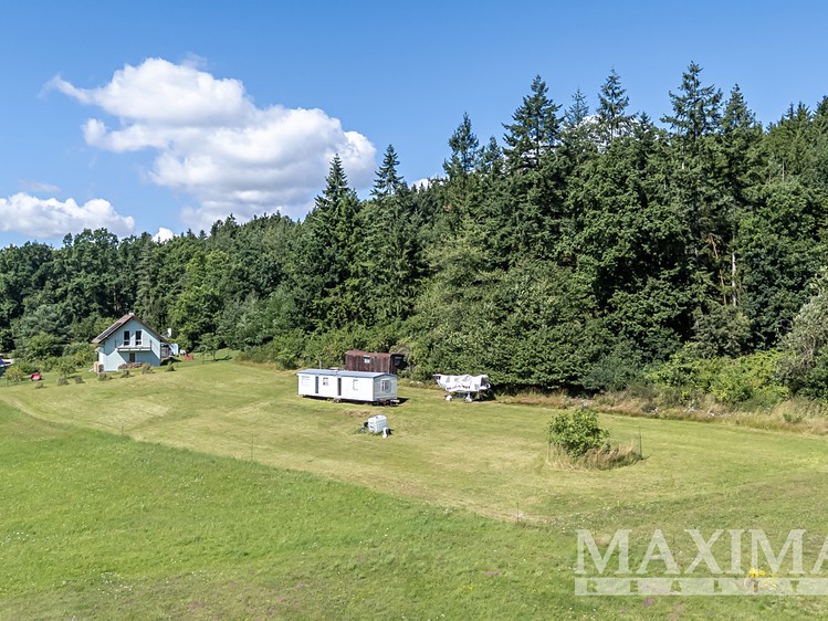 Prodej stavebního pozemku 2 863 m² - foto 1