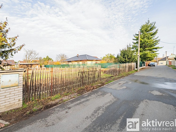 Prodej stavebního pozemku 927 m² - foto 3