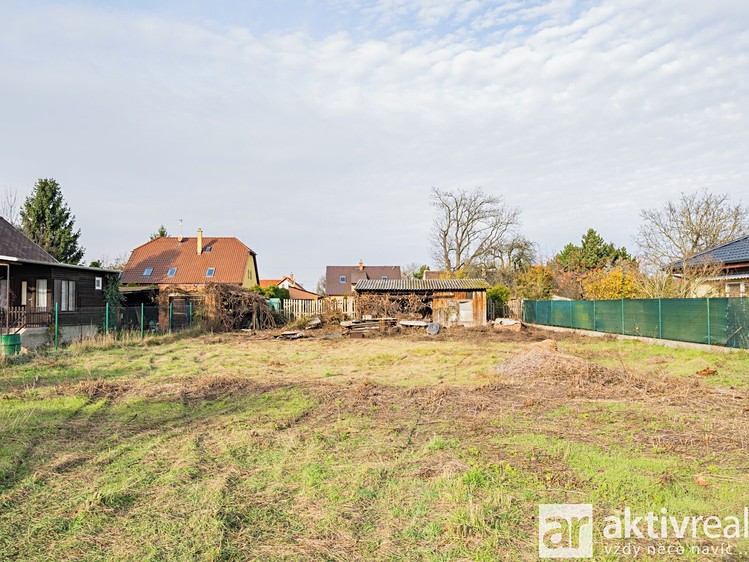 Prodej stavebního pozemku 927 m² - foto 8