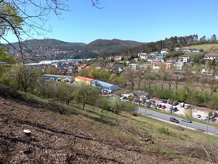 Prodej stavebního pozemku 15 999 m² - foto 3