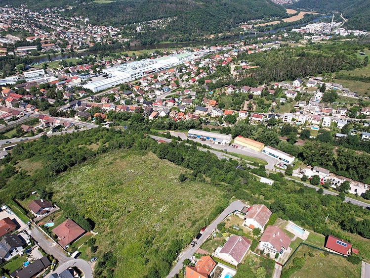 Prodej stavebního pozemku 15 999 m² - foto 2