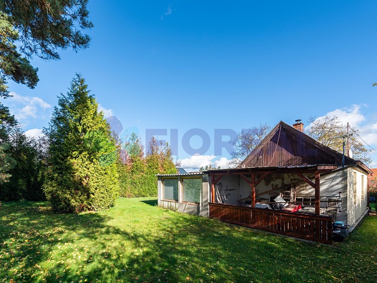 Prodej stavebního pozemku 753 m² - foto 1