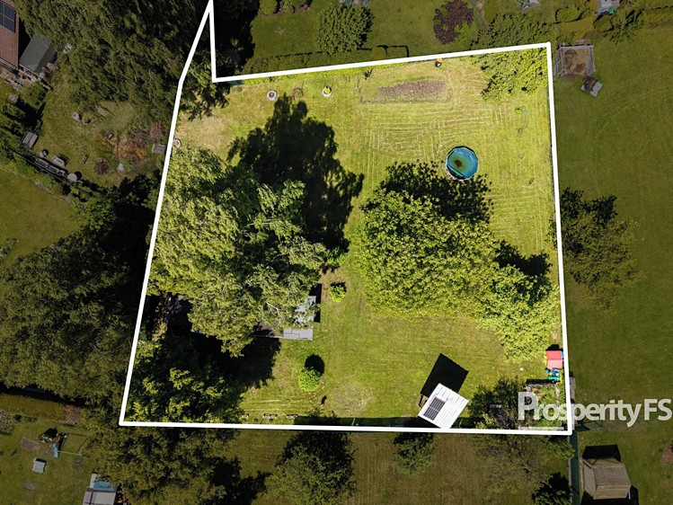 Prodej stavebního pozemku 1 280 m² - foto 1
