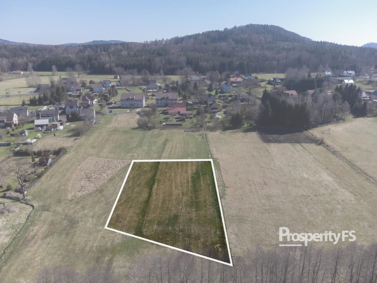 Prodej stavebního pozemku 2 546 m² - foto 1