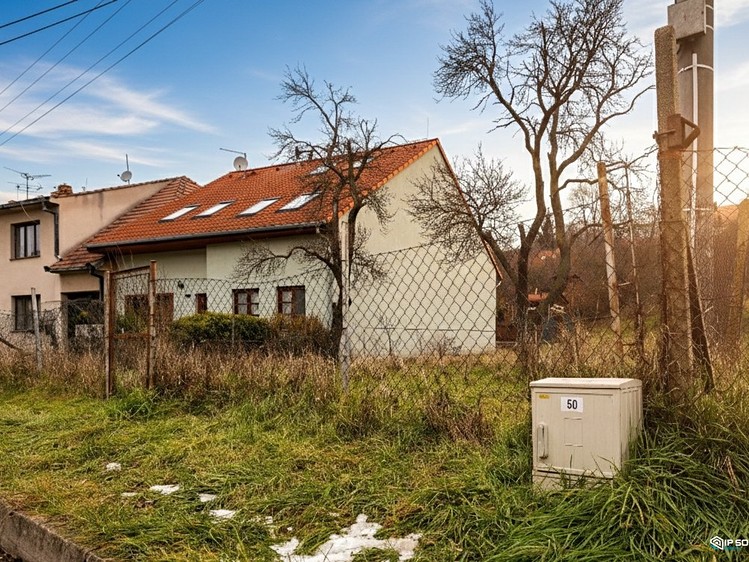 Prodej stavebního pozemku 724 m² - foto 2