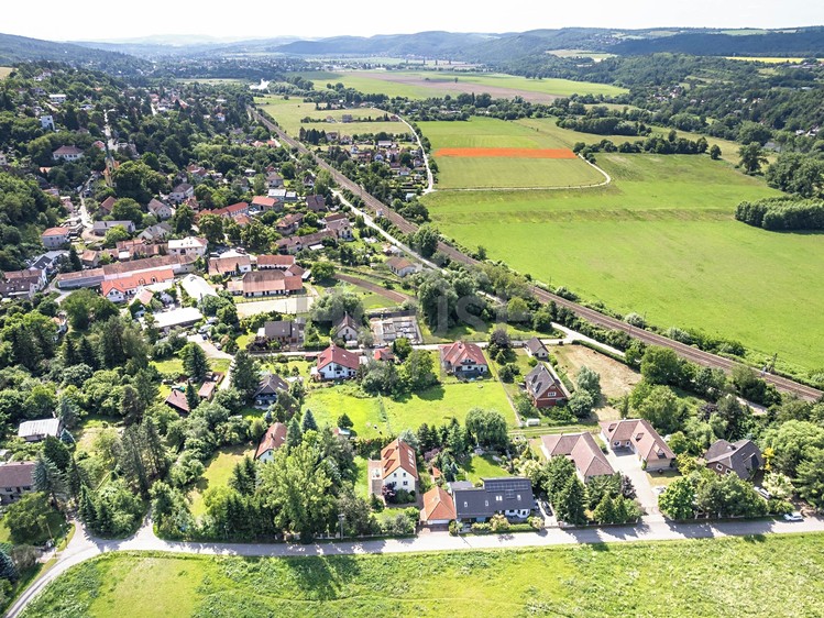 Prodej stavebního pozemku 792 m² - foto 3