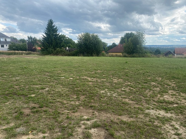 Prodej stavebního pozemku 858 m² - foto 2