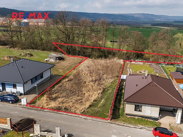 Prodej stavebního pozemku 2 649 m² - foto 1