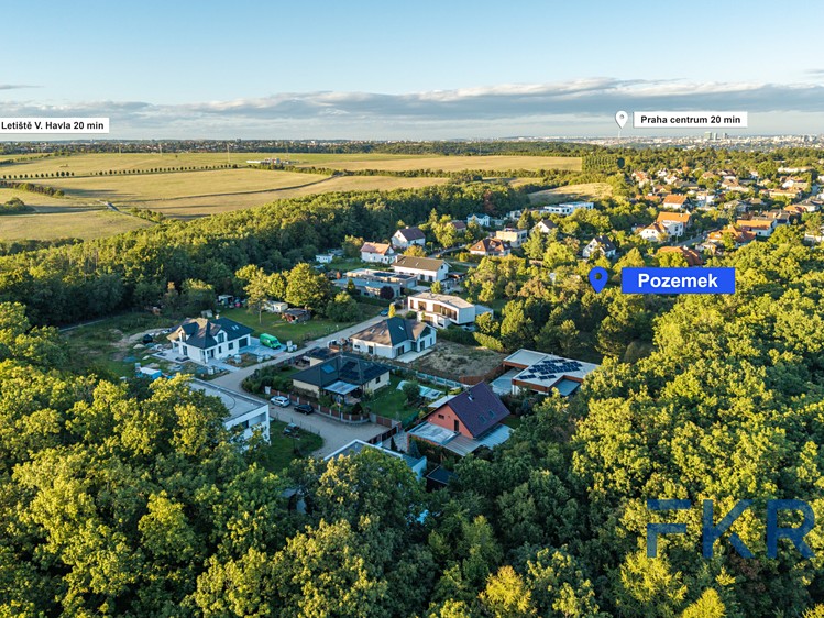 Prodej stavebního pozemku 886 m² - foto 7